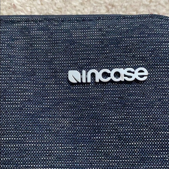 MacBook Air case - Picture 2 of 3